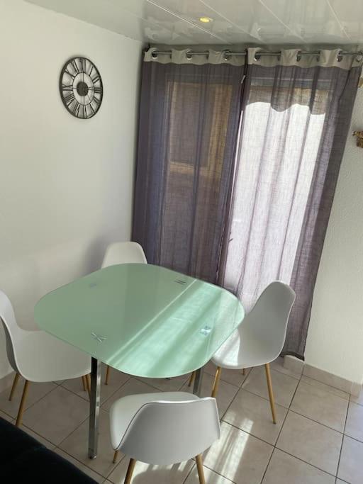 Appartement Proche De La Plage Saint-Pierre-la-Mer  Luaran gambar