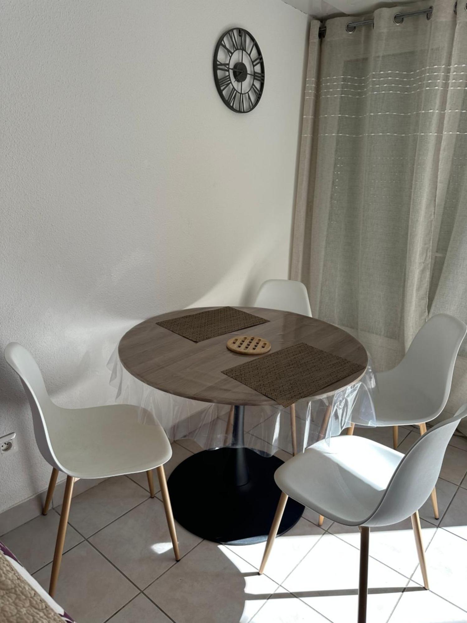 Appartement Proche De La Plage Saint-Pierre-la-Mer  Luaran gambar